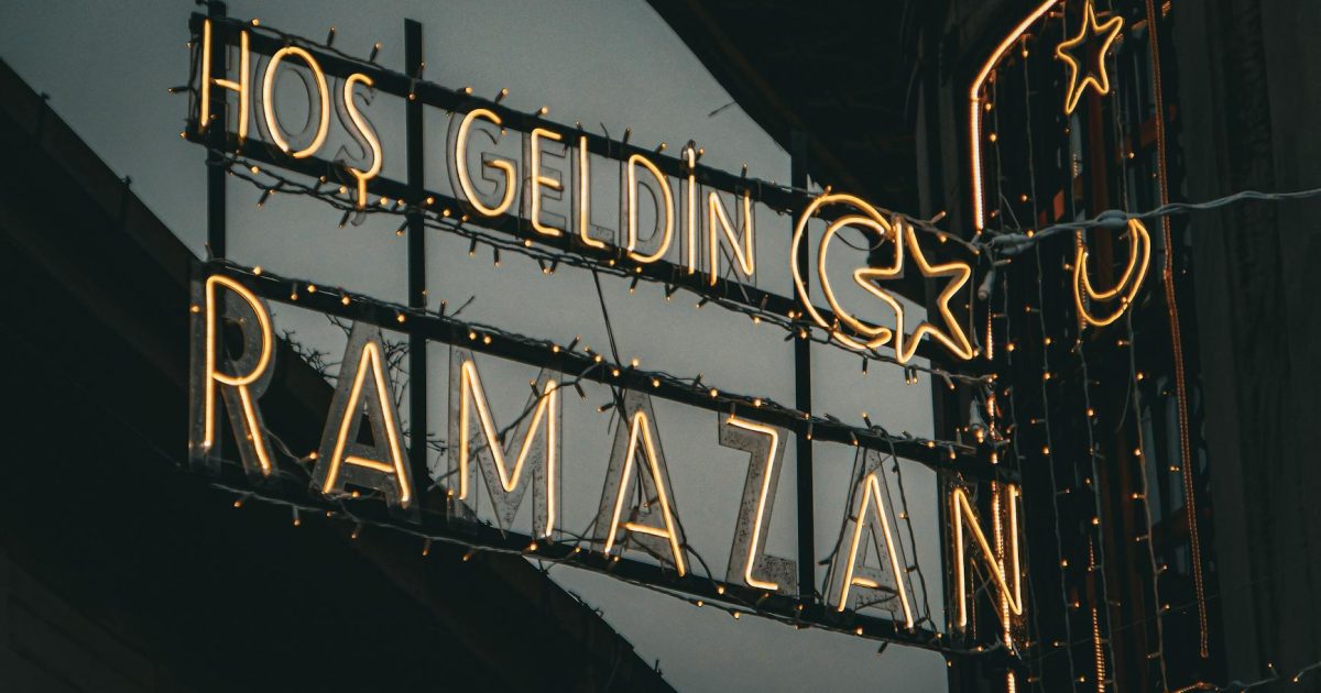osmanlılarda ramazan ayında kış aylarında cuma geceleri yapılan gelenek - Afitab via Pexels